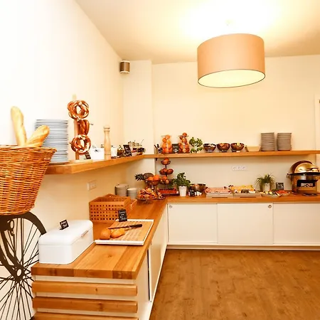 Hotel Am Peterstor 3*